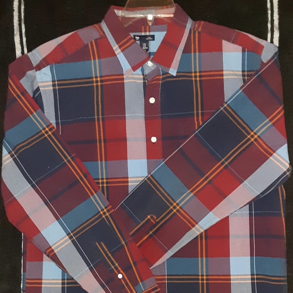 Gap button up